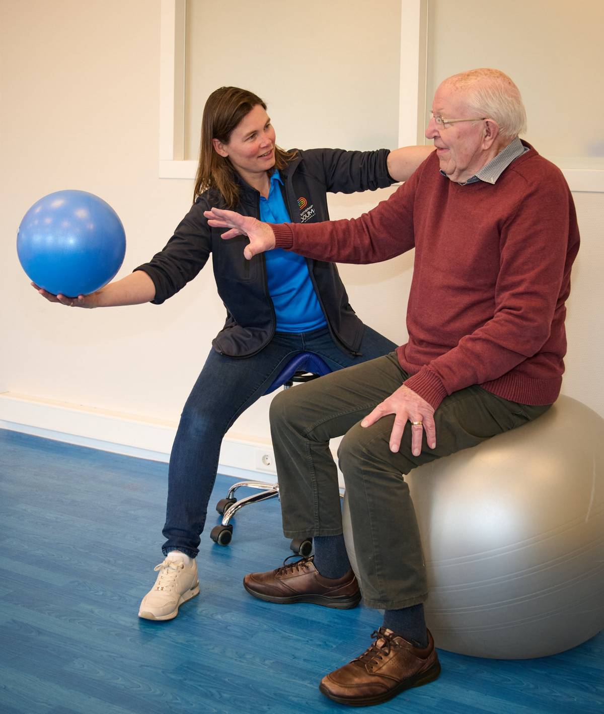Fysiotherapie op oefenbal